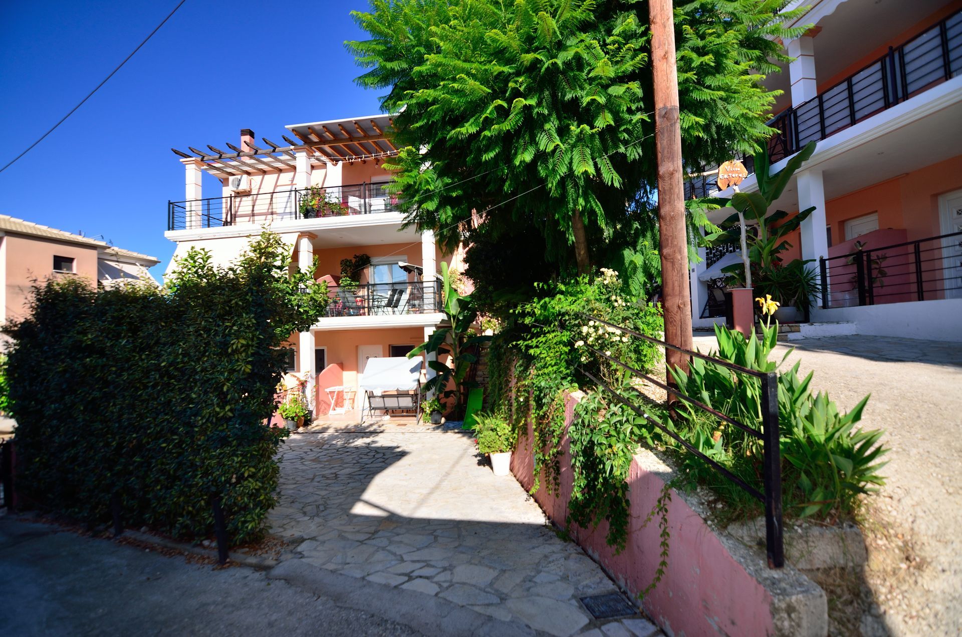 Villa Ektoras gardens