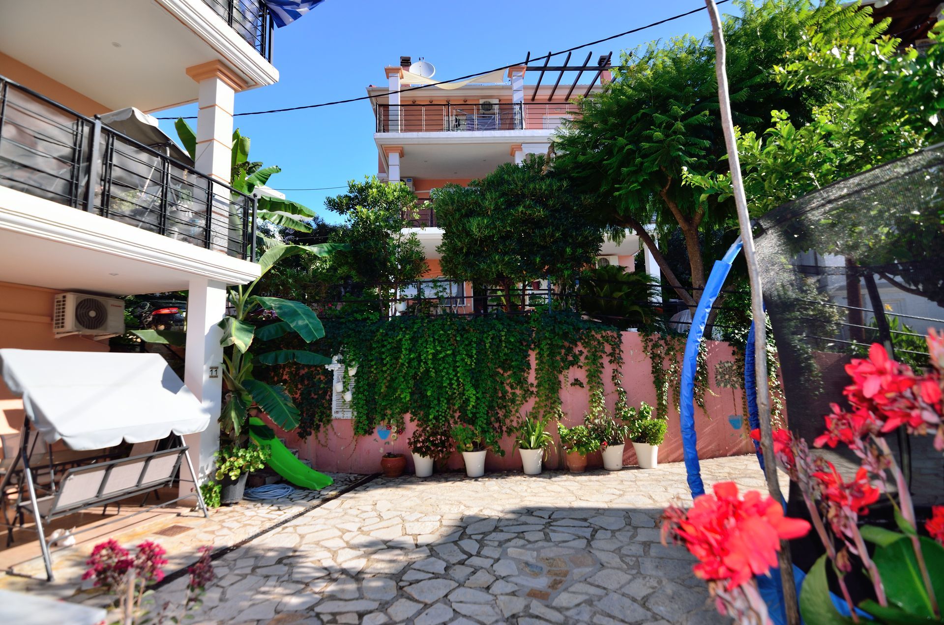 Villa Ektoras gardens