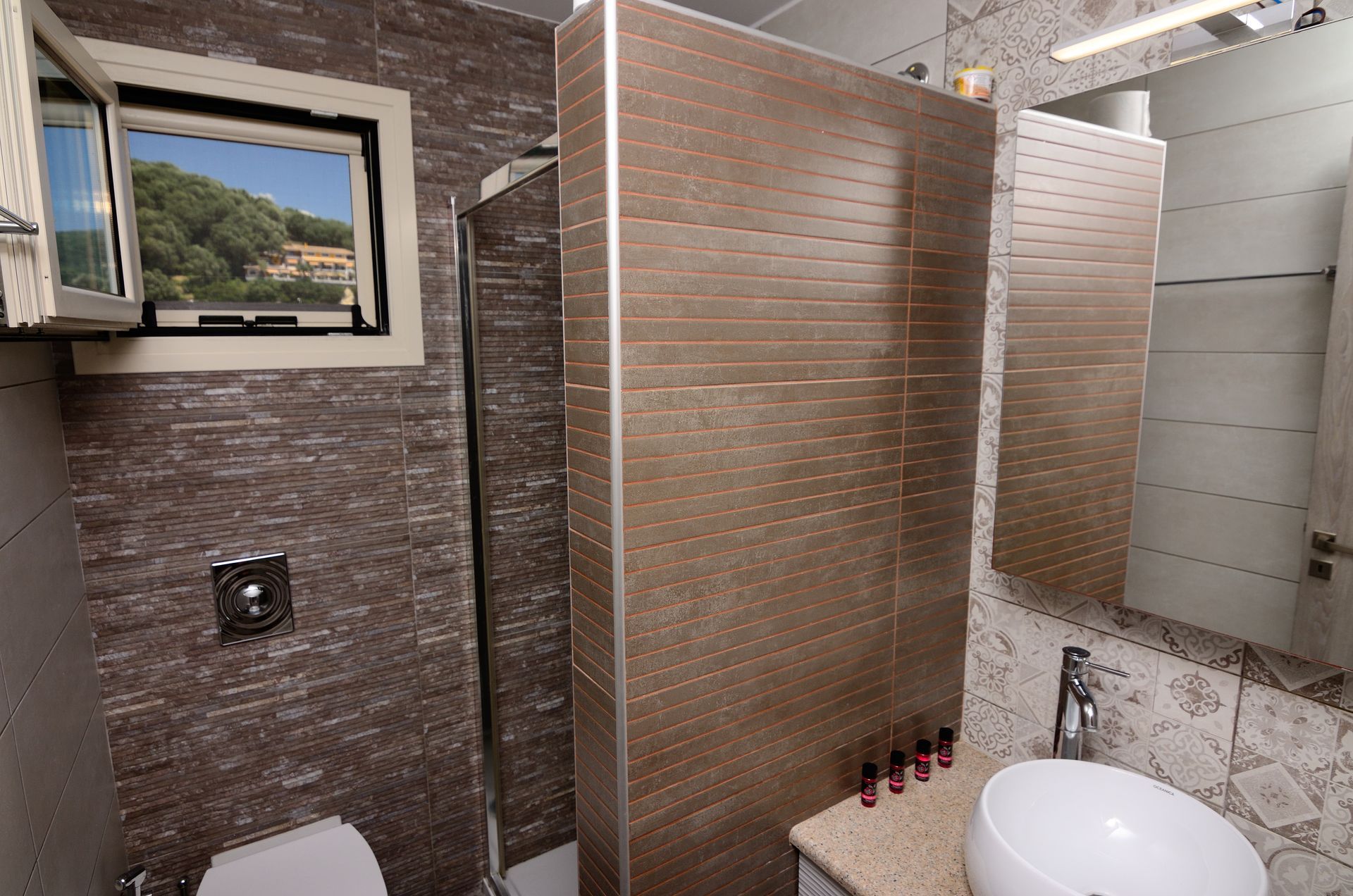 Villa Yvonne bathroom