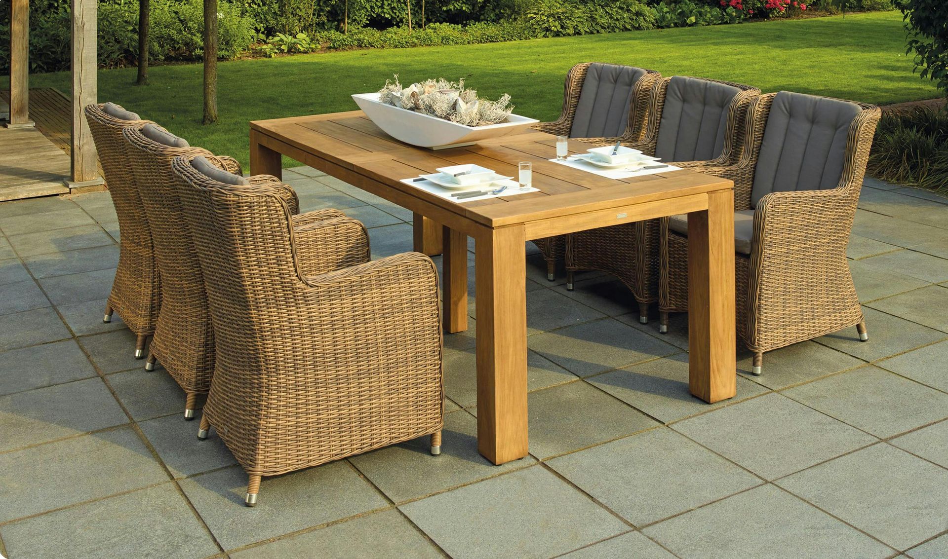 patio furniture for rent in Indianapolis