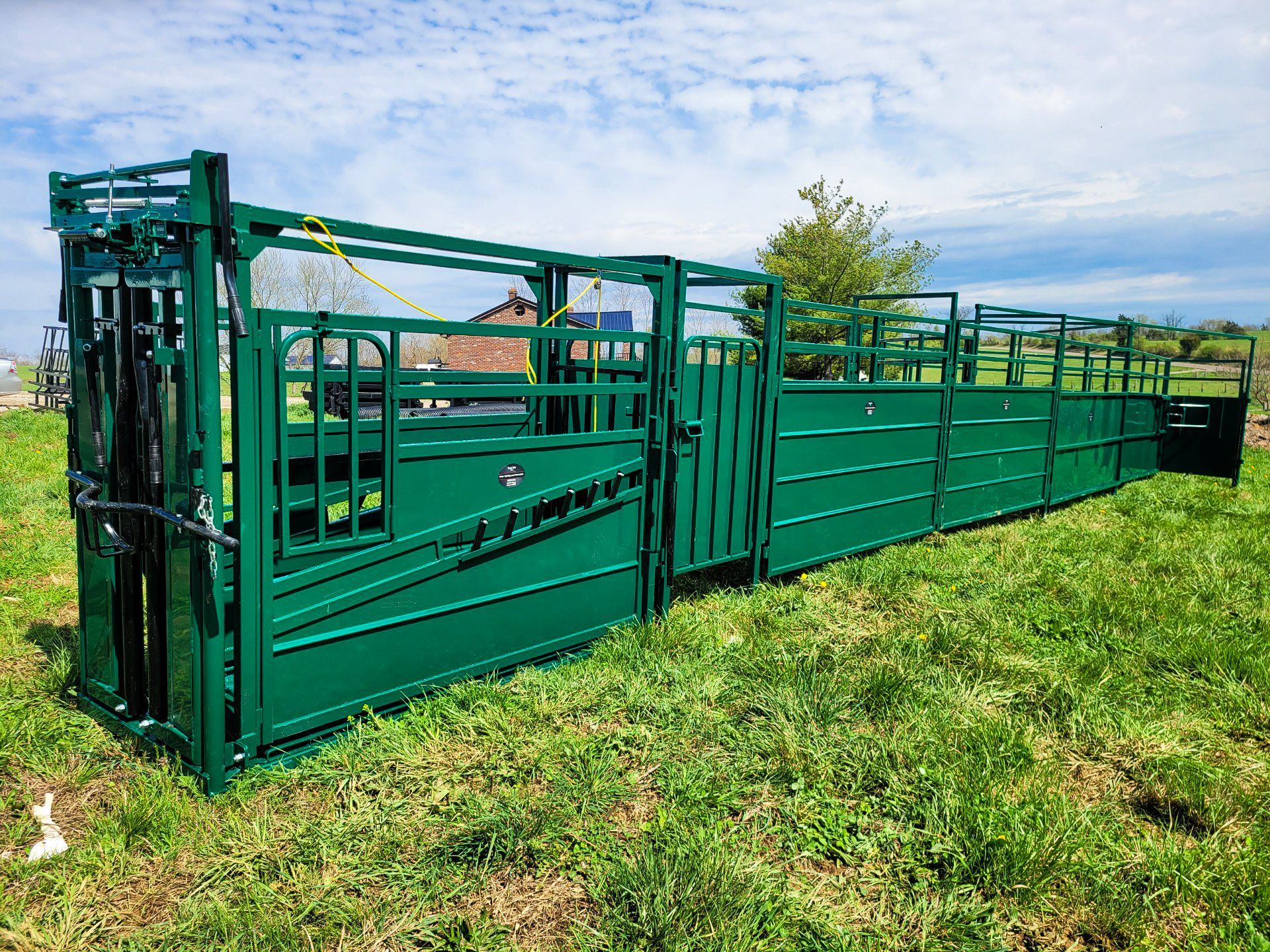 Stationary Livestock Headchute System
