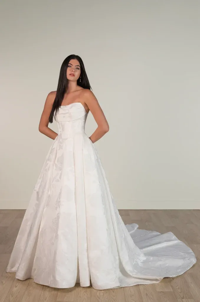 D'Anelli Bridal | Lakewood CO Wedding Dresses Since 1983 D'Anelli Bridal | Lakewood CO Wedding Dresses Since 1983