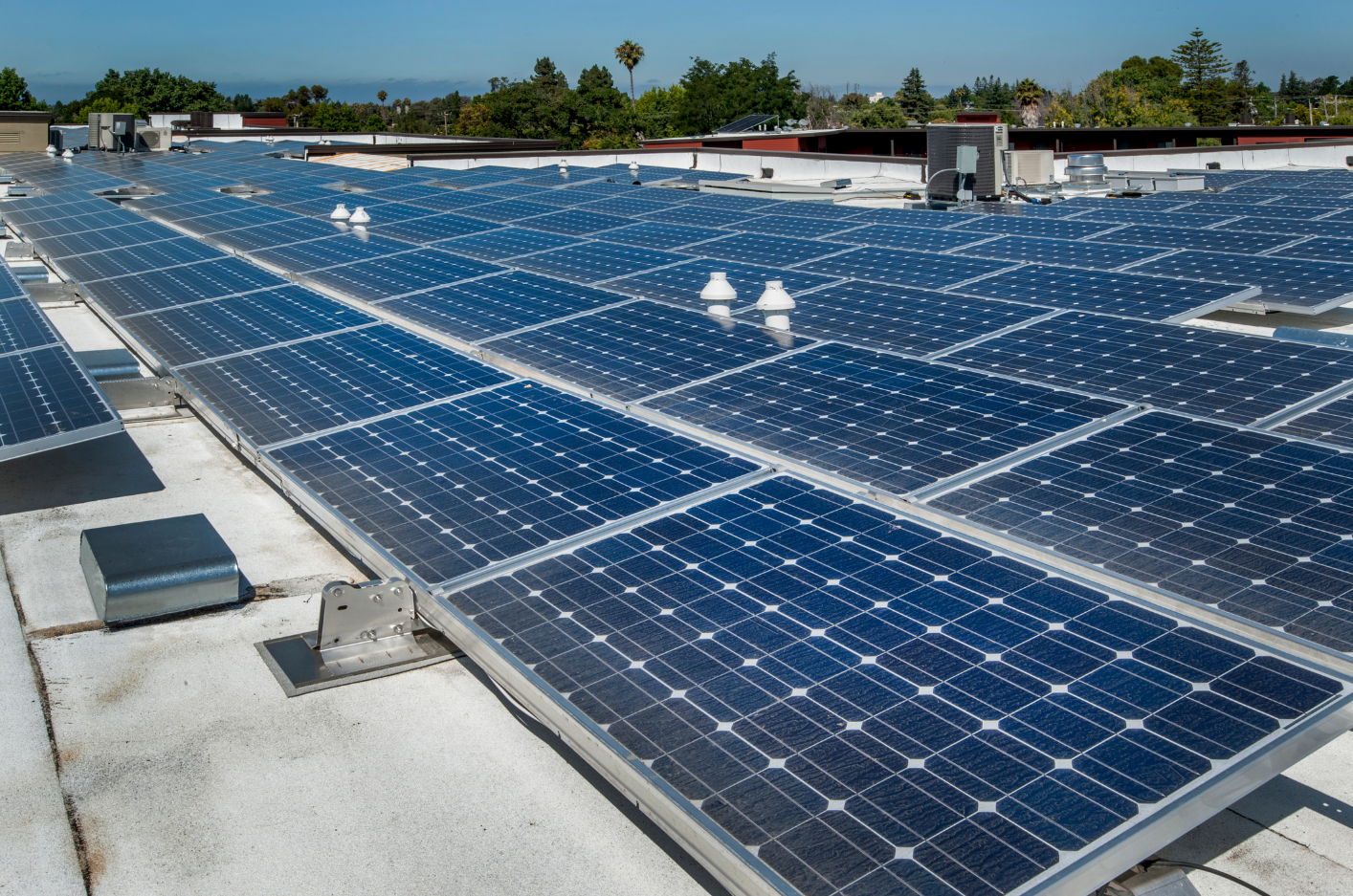 A photo of commercial solar panels being installed in Nairne, SA.