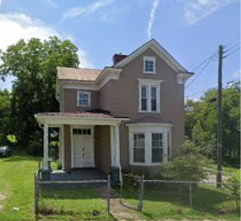 139 W Thomas St Danville, VA