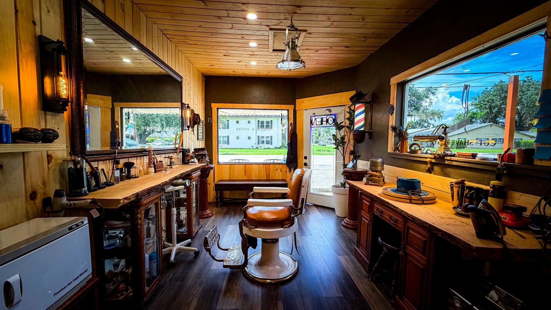 Urban Barber one-chair atelier in Orlando