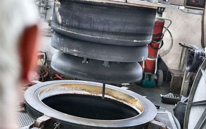 trattamento di nitrurazione gassosa dei metalli a Brescia con  Tecma Srl 