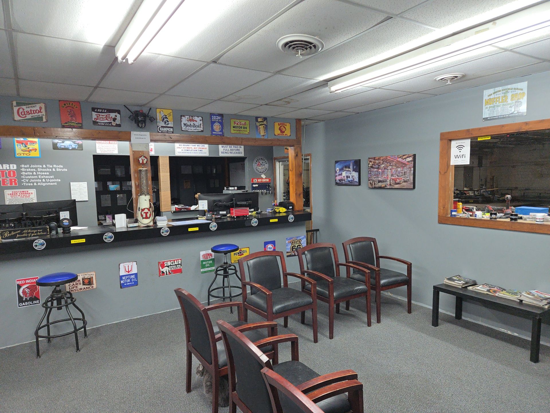 Customer Waiting Area And Front Service Counter | Lifeguard Tire and Auto