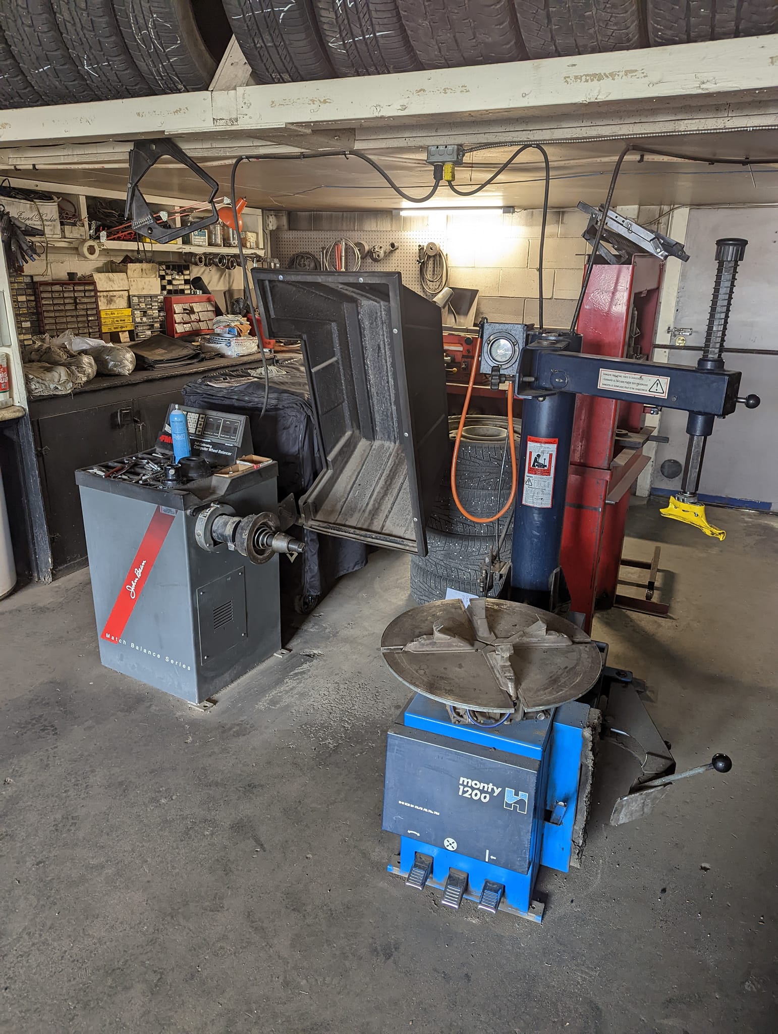 Lakeshore Auto Our Expert Team of Mechanic in South Kelowna