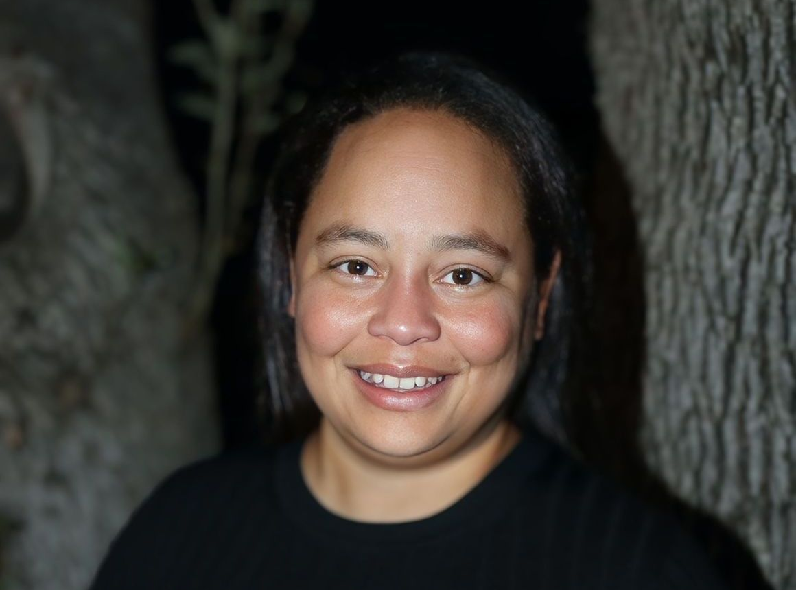 Michelle Headshot