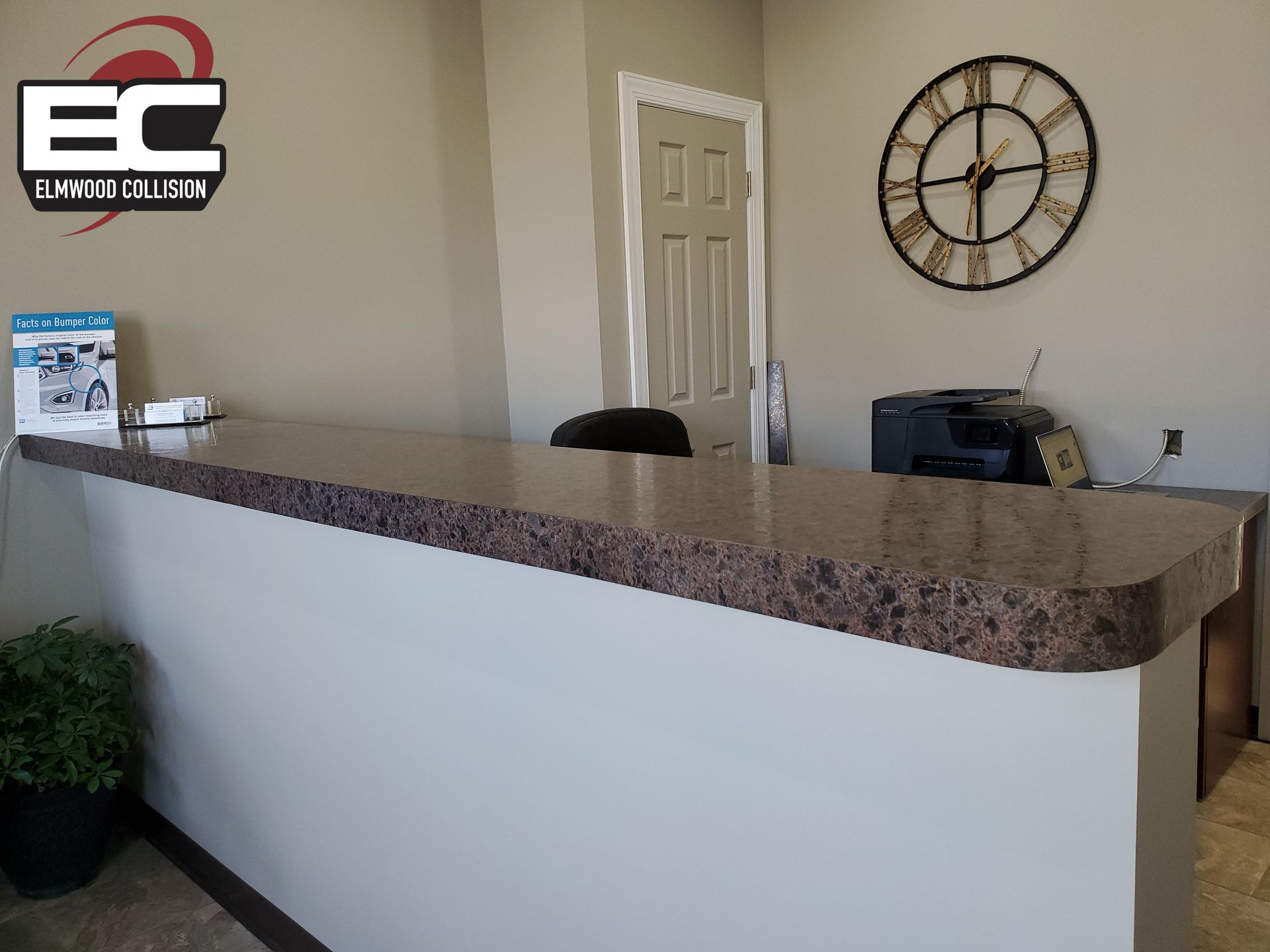 Customer Service Desk at Elmwood Collision