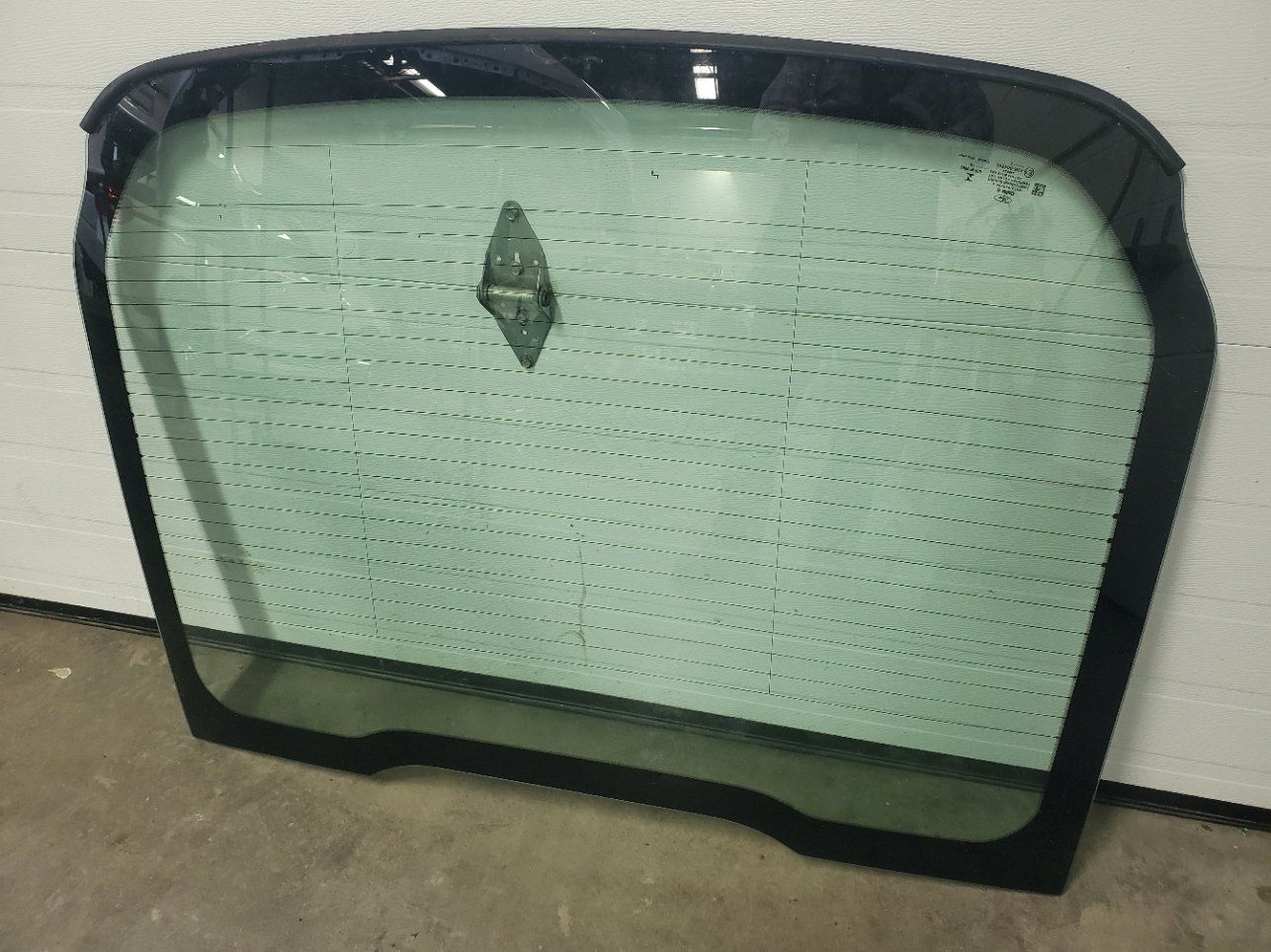 rear auto glass removed from vehicle buffalo new york