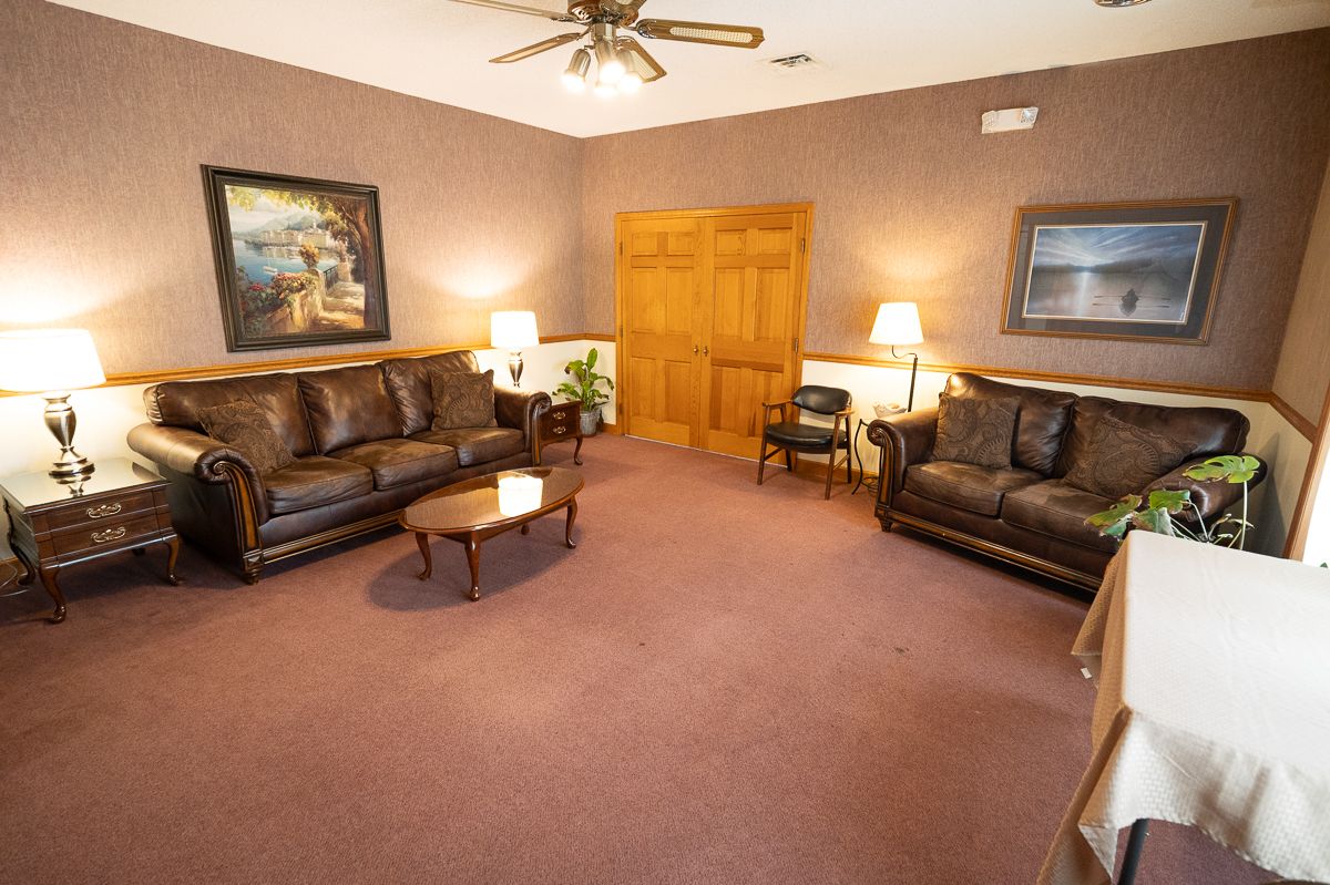 Galesburg Location | Watson-Thomas Funeral Home
