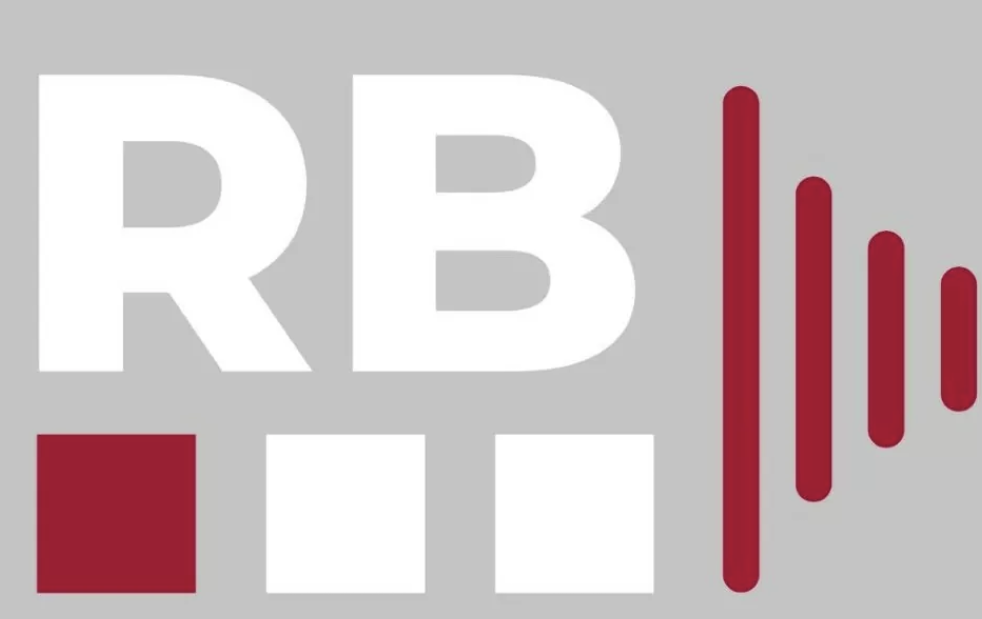 RB-logo met witte letters, rode vierkanten en rode geluidsgolfbalken op een grijze achtergrond.