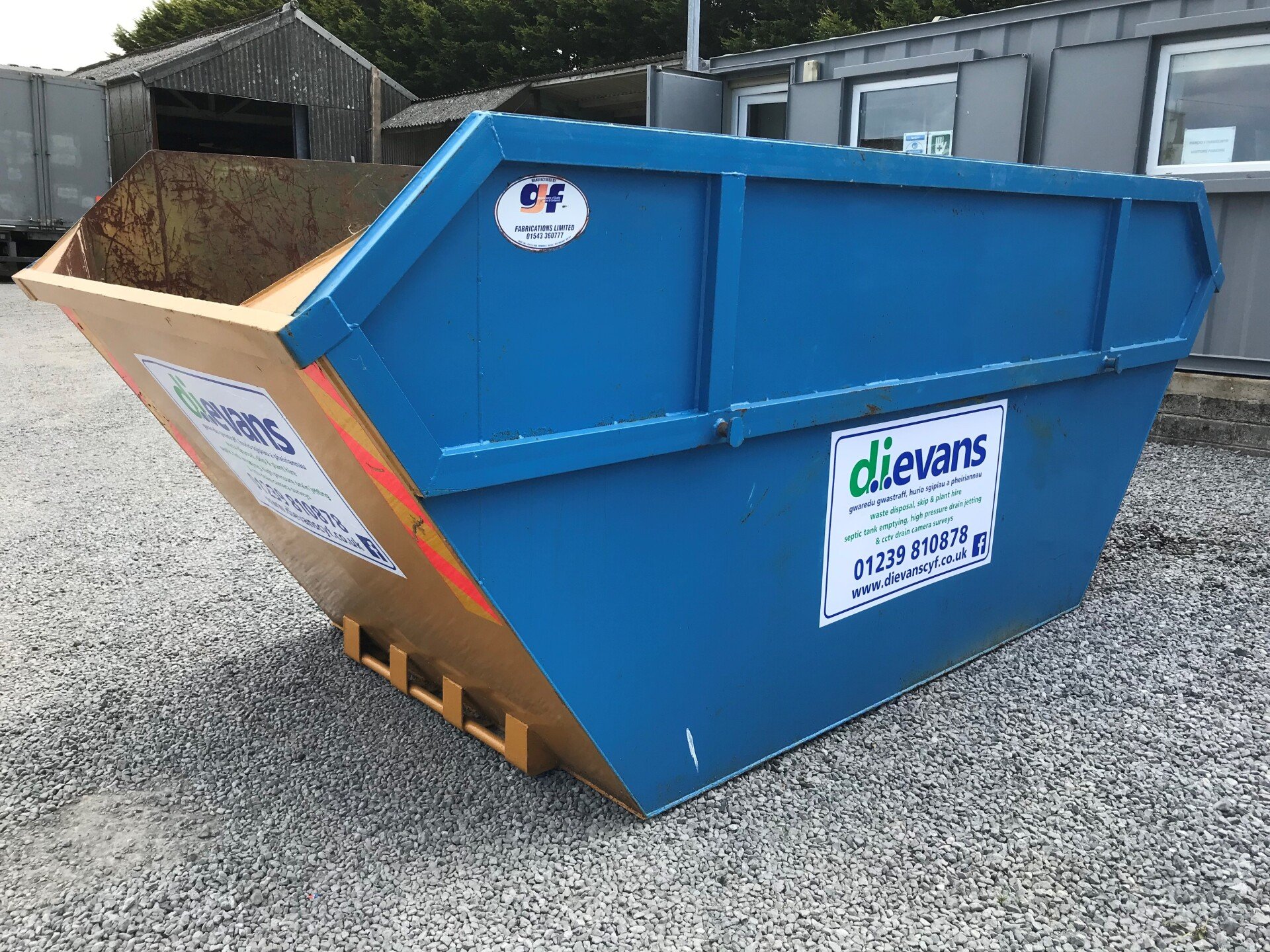 Skip hire D. I. Evans Cyf Ceredigion