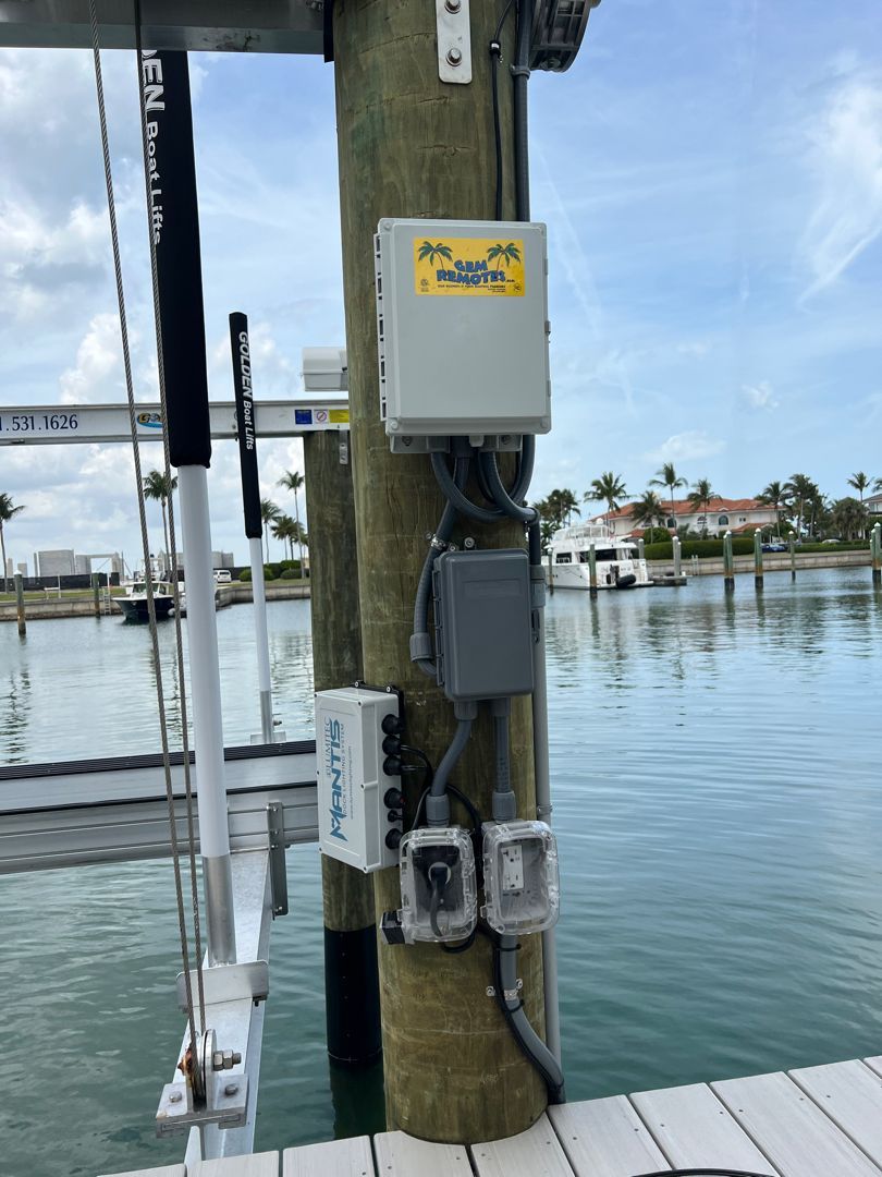 A dock with a box on it that says ' perkins ' on it