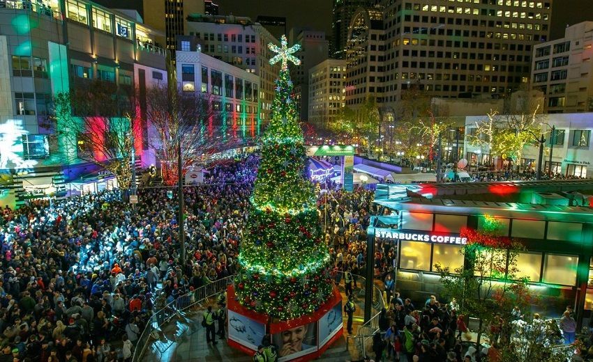 Seattle Holiday Lights - Downtown Seattle Christmas tree lighting event, and vibrant City lights.