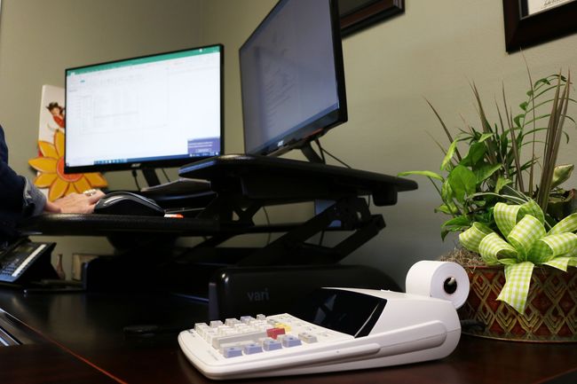 manage payroll, payroll processing