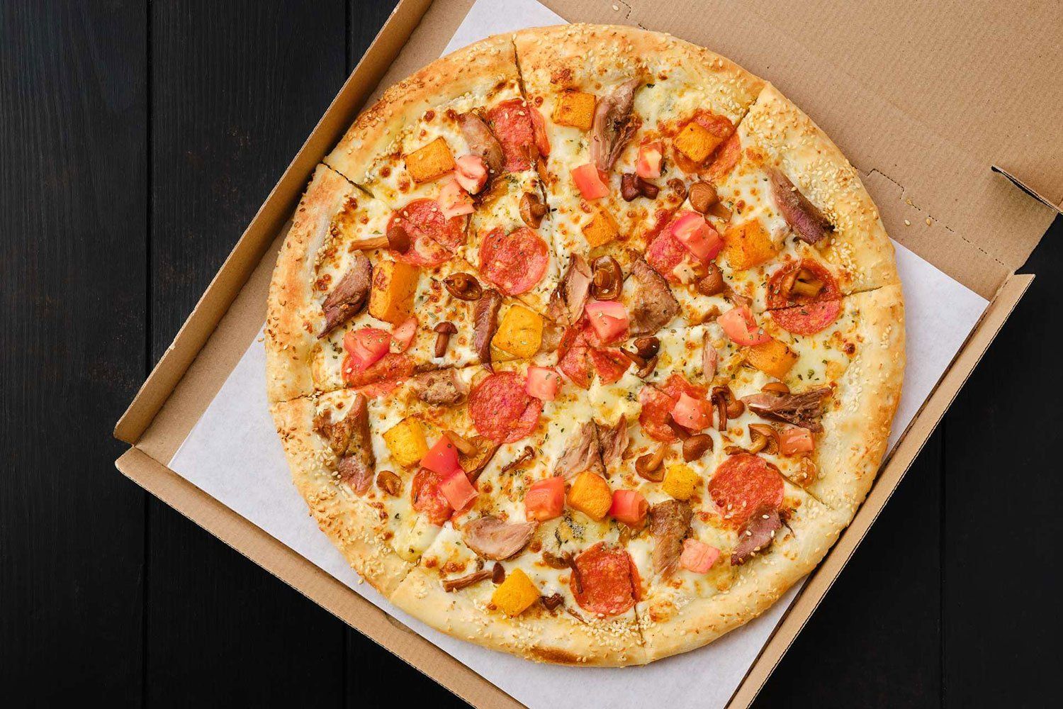 pizza con salsiccia