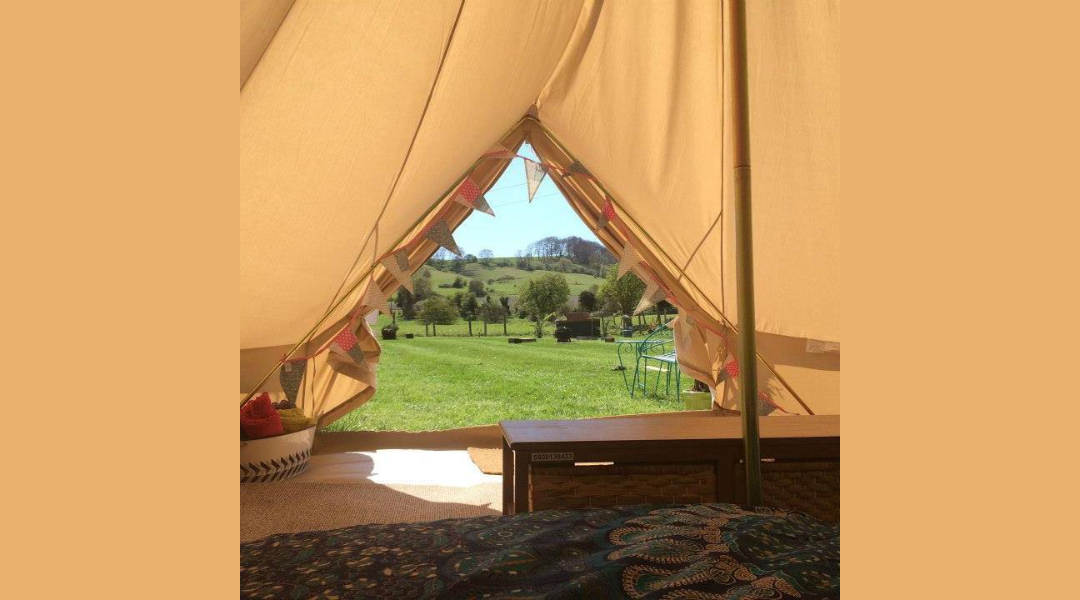 Hampsley Hollow Wiltshire Wedding DJ Photobooths