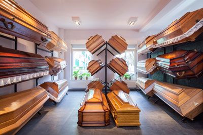 Ataúd de madera o de metal, ¿cuál es la mejor opción?