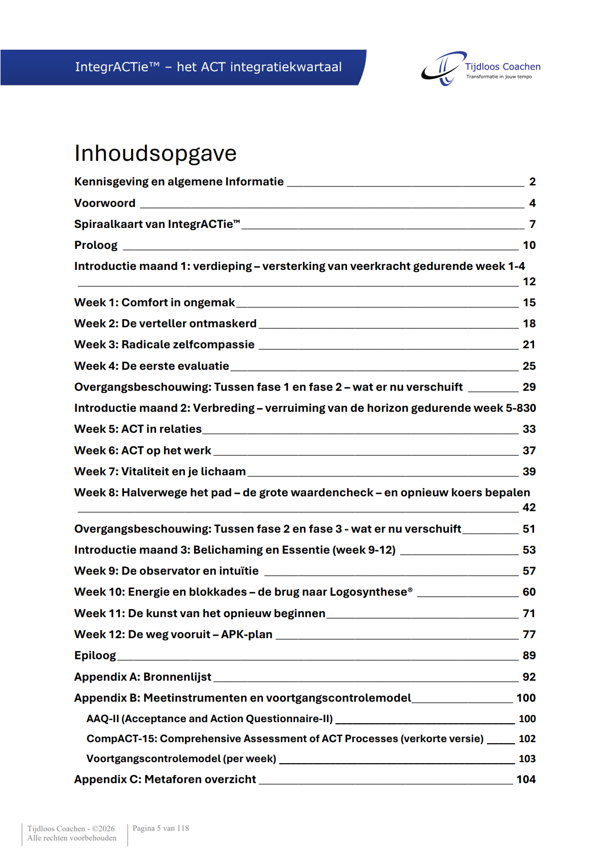 Vrouw in ontspannen, aanwezige houding tijdens IntegrACTie™ zelfcoachingprogramma van Tijdloos Coachen
