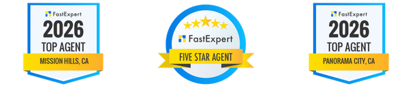 Racquel Wilder Awards Racquel Wilder Realty FastExpert five-star agent badge.