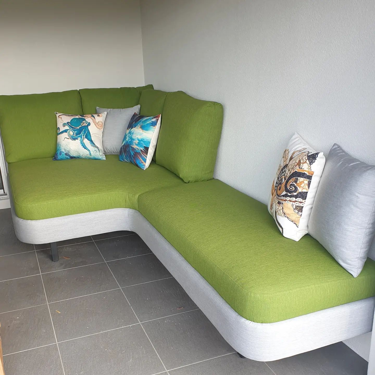 Green Coach — Coastal Coverings In Smithfield, QLD