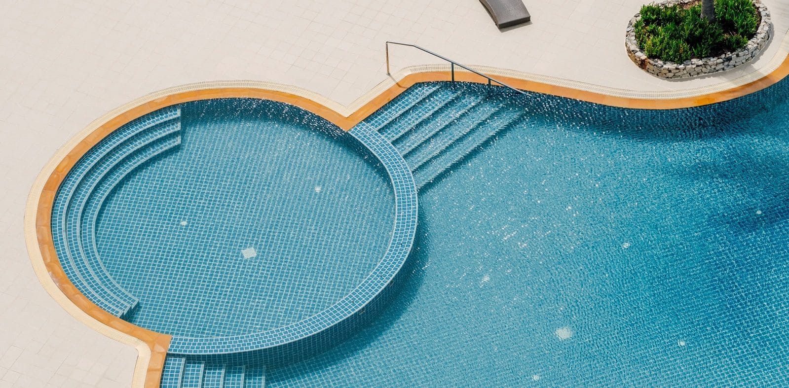 Pool Tile Calcium Removal