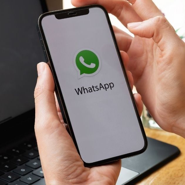 Chame a gente no WhatsApp