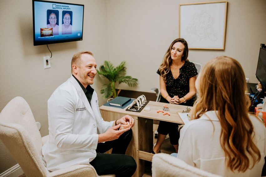 Steven Vorholt consulting with a patient