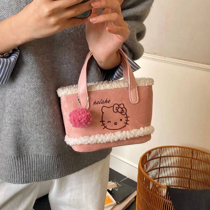 Hello Kitty毛絨水桶包|可愛手提斜背包|凱蒂貓斜背小包