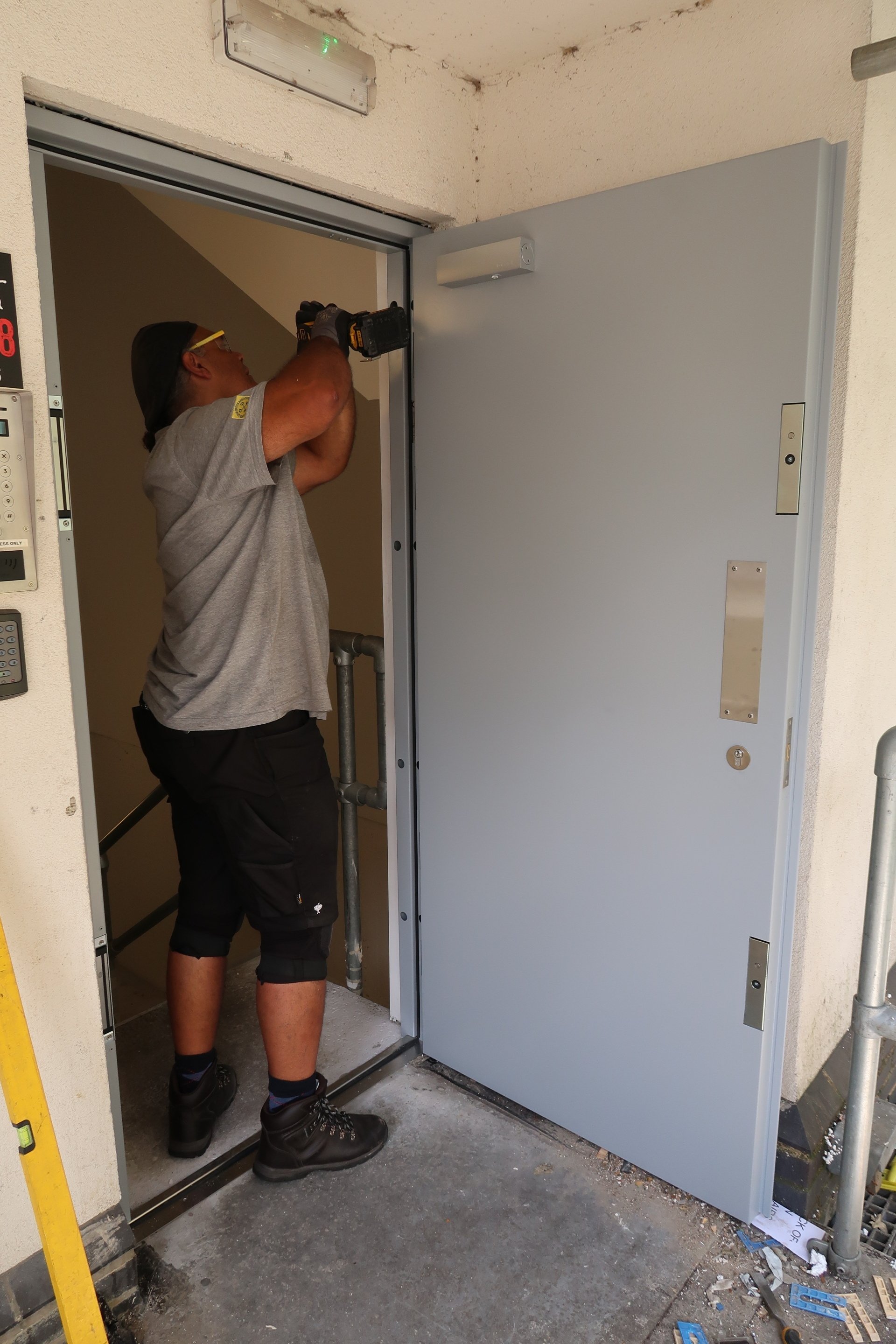 Locksmiths Key Cutting Ealing, London R&R Security