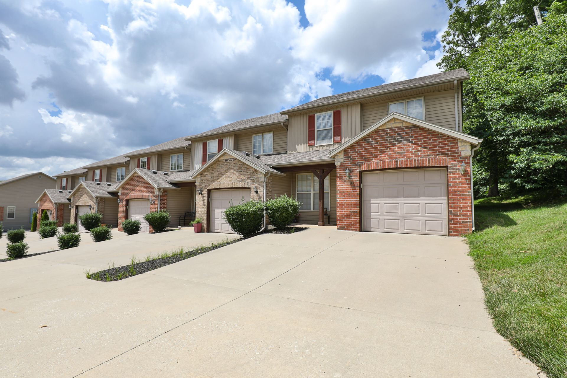 The Woods Townhomes for Rent in Springfield MO