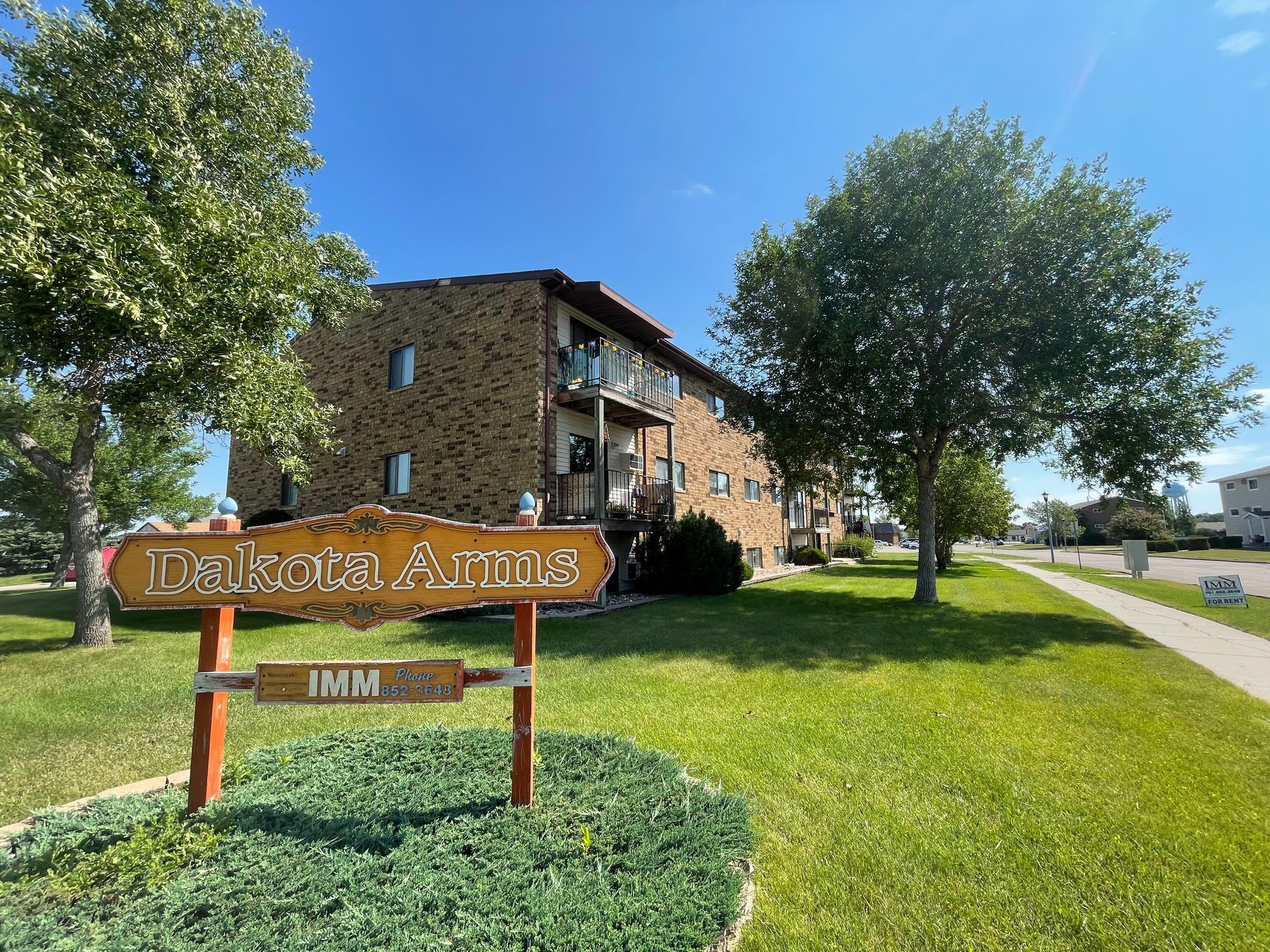 Dakota Arms Apartments at IMM Apartments in Minot North Dakota