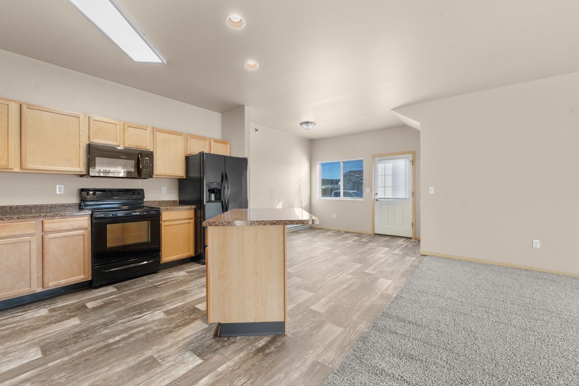 Stonebridge Villas End Unit Kitchen and Dining