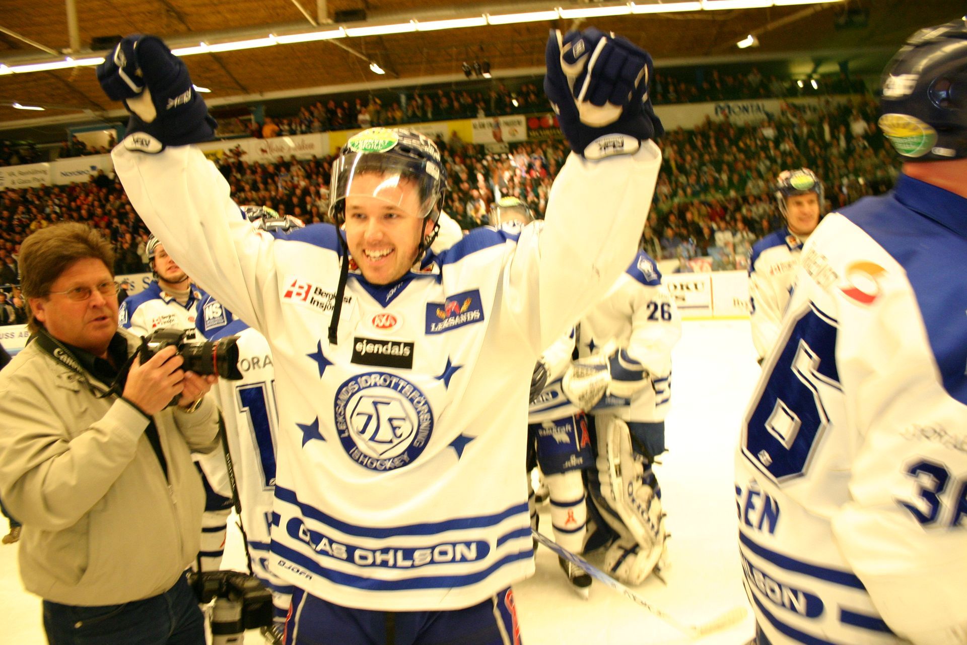Koppling syns mellan Leksands IF:s ishockeyresultat och Leksands kommuns befolkningsutveckling