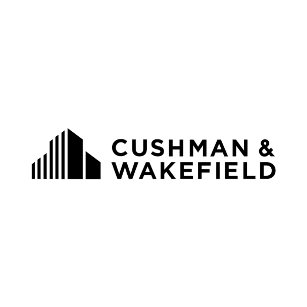 Logotipo preto da Cushman & Wakefield com ícone de edifício estilizado em fundo branco.