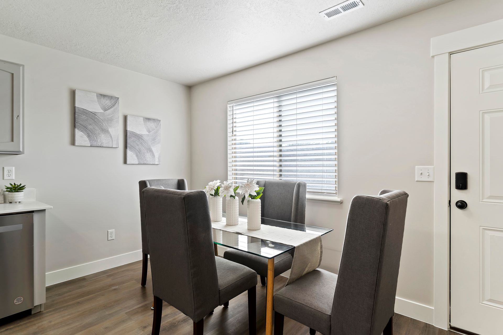 Oakwood Apartments Photo gallery