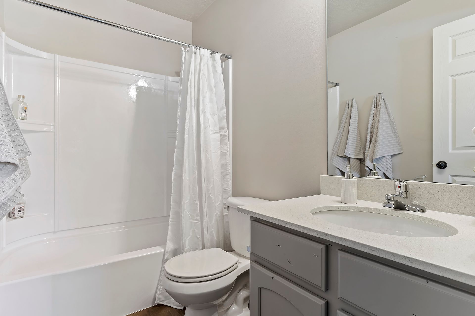 Oakwood Apartments Photo gallery