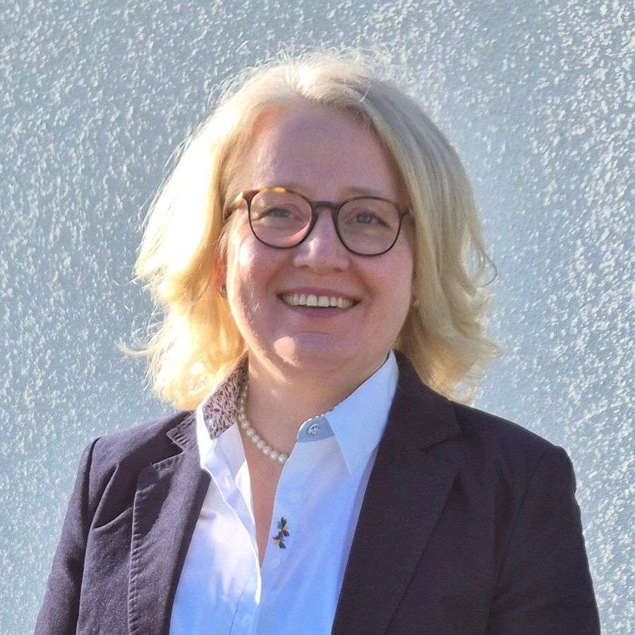 Dr. Christina Rommel Dr. Christina Rommel