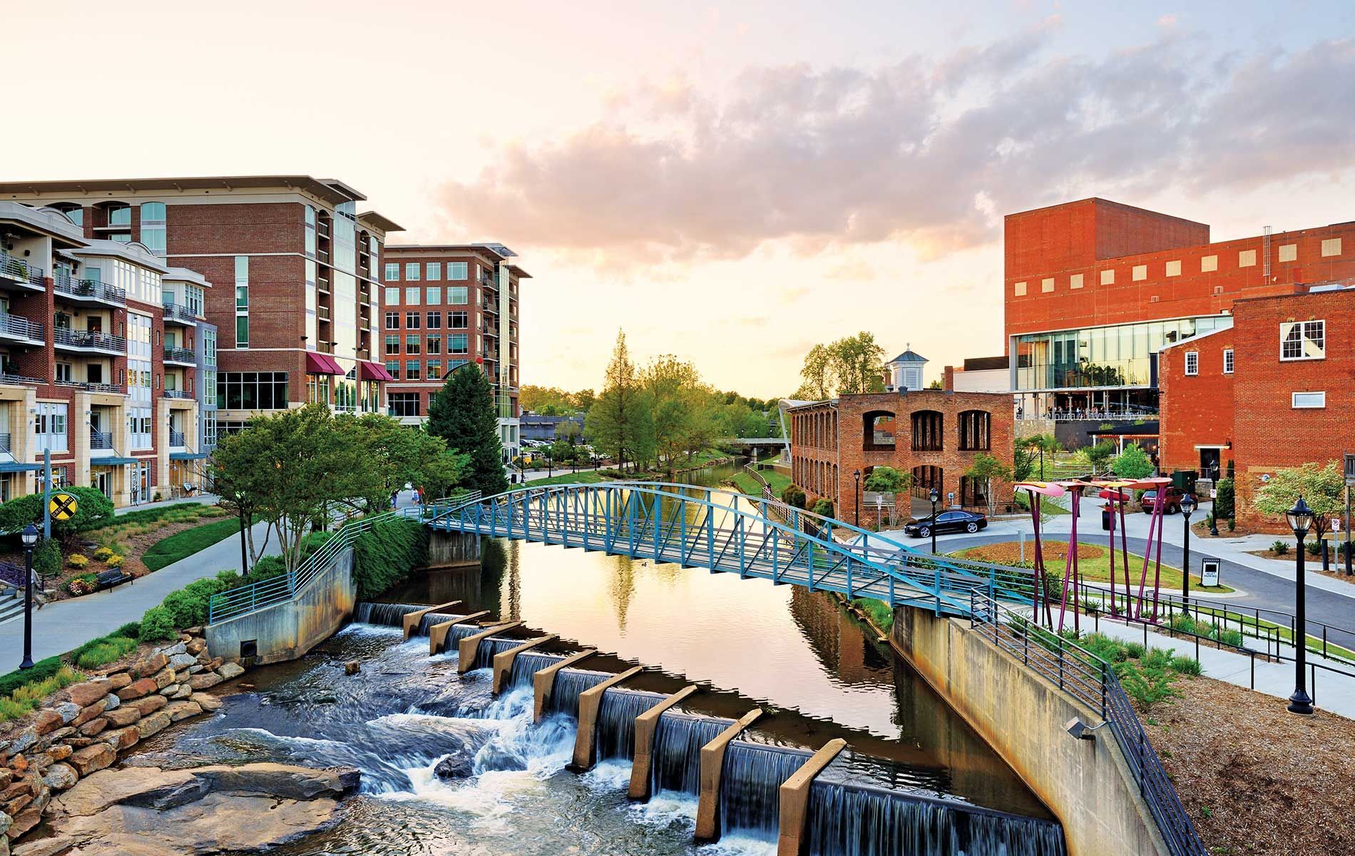 Dumpster Rental vs. Junk Removal in Greenville, SC: Which One Is Right for Your Project?