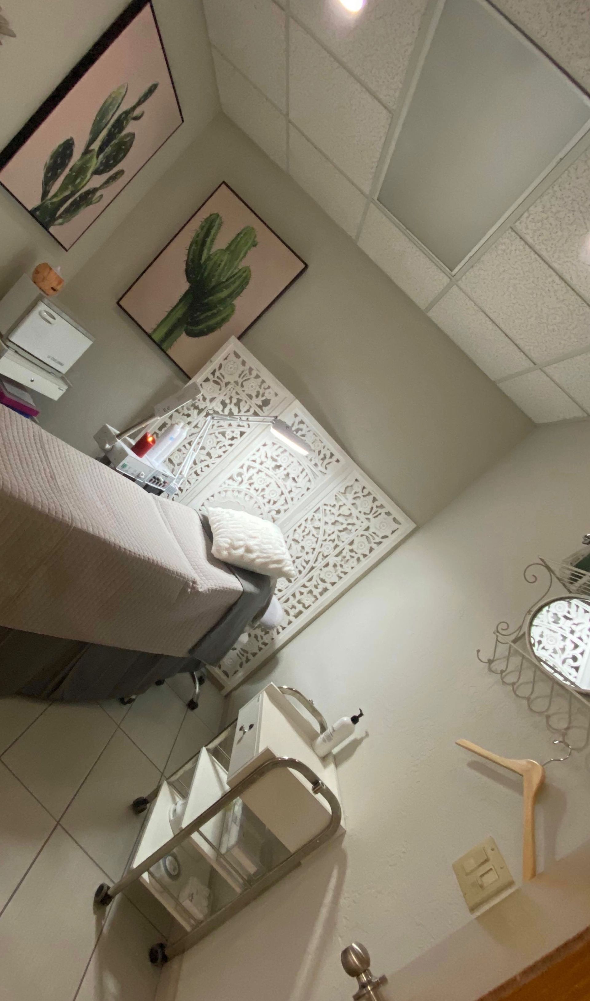 Alicia's Desert Spa treatment room