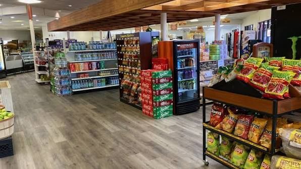 Desert Pantry Groceries interior