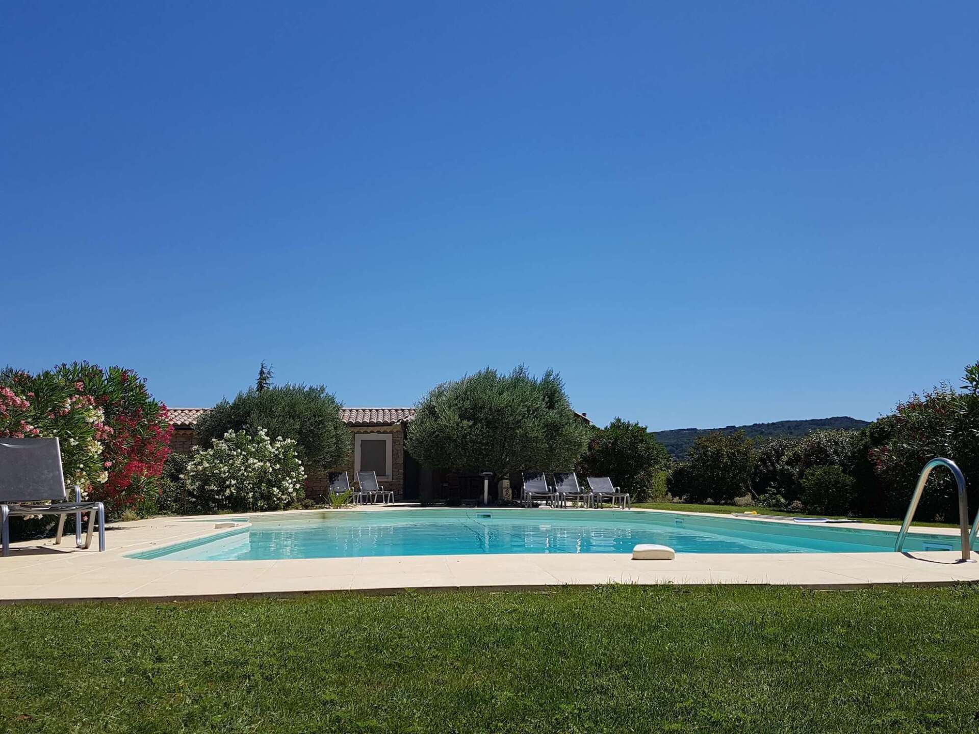 piscine parenthese provence