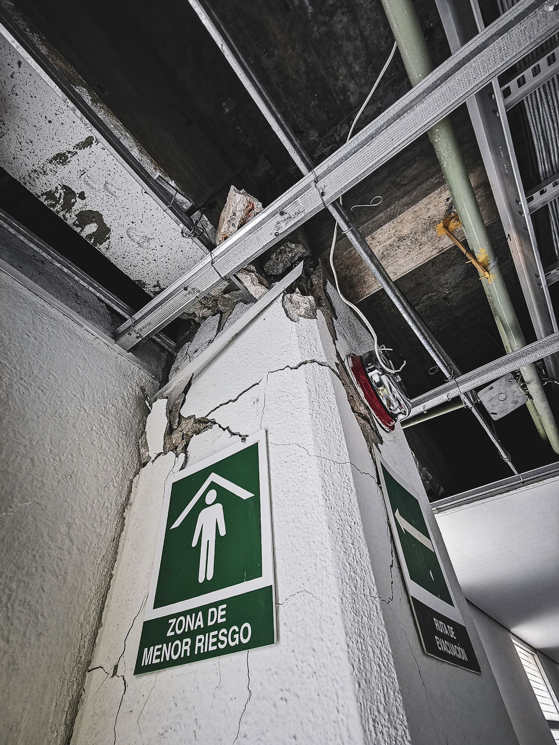 Damaged pillar with 