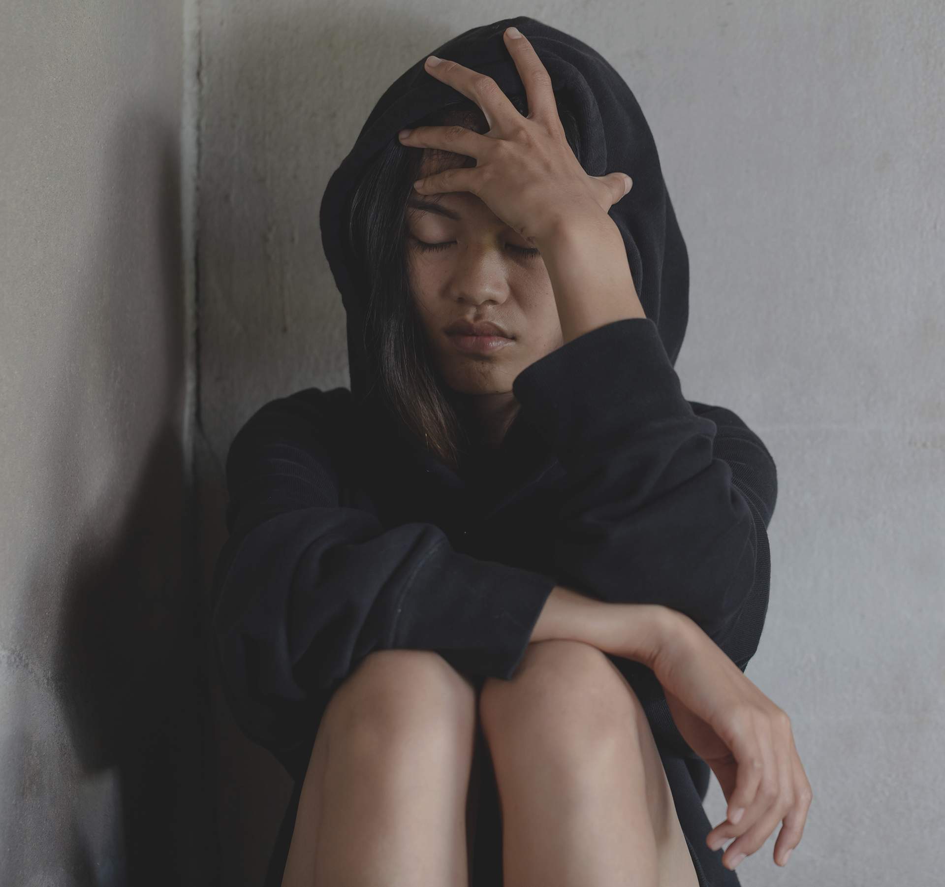 woman in drug withdrawal stage