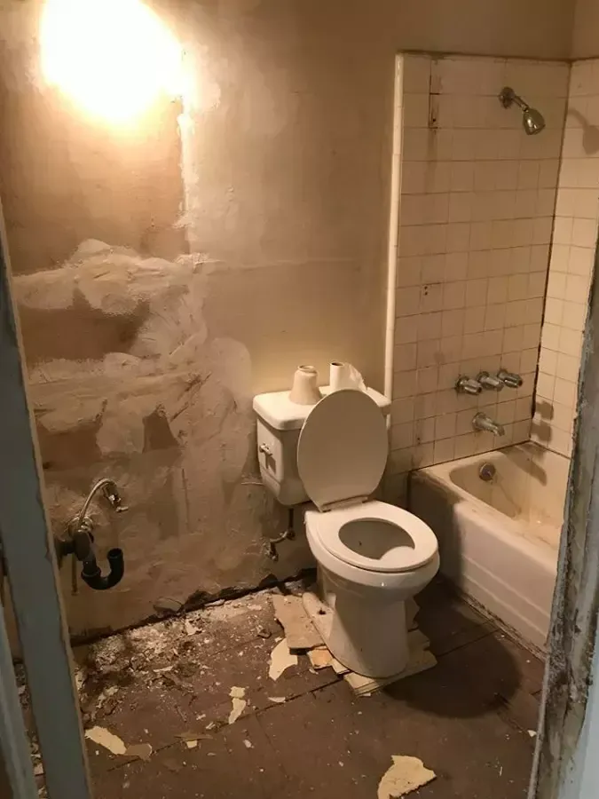Before Bathroom Restoration – Los Angeles, CA – Donatelli Construction & Restoration