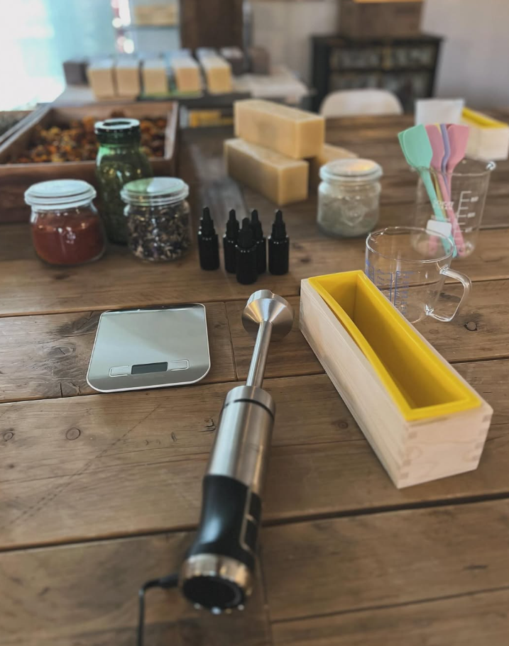 volg een gezellige workshop zeep maken bij floralanda. Je leert jouw eigen zeep samen te stellen.