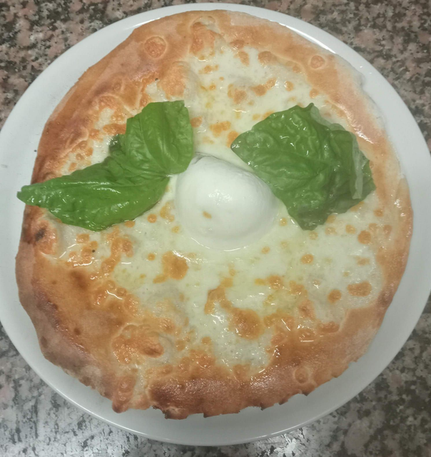 Pizza bianca a legna