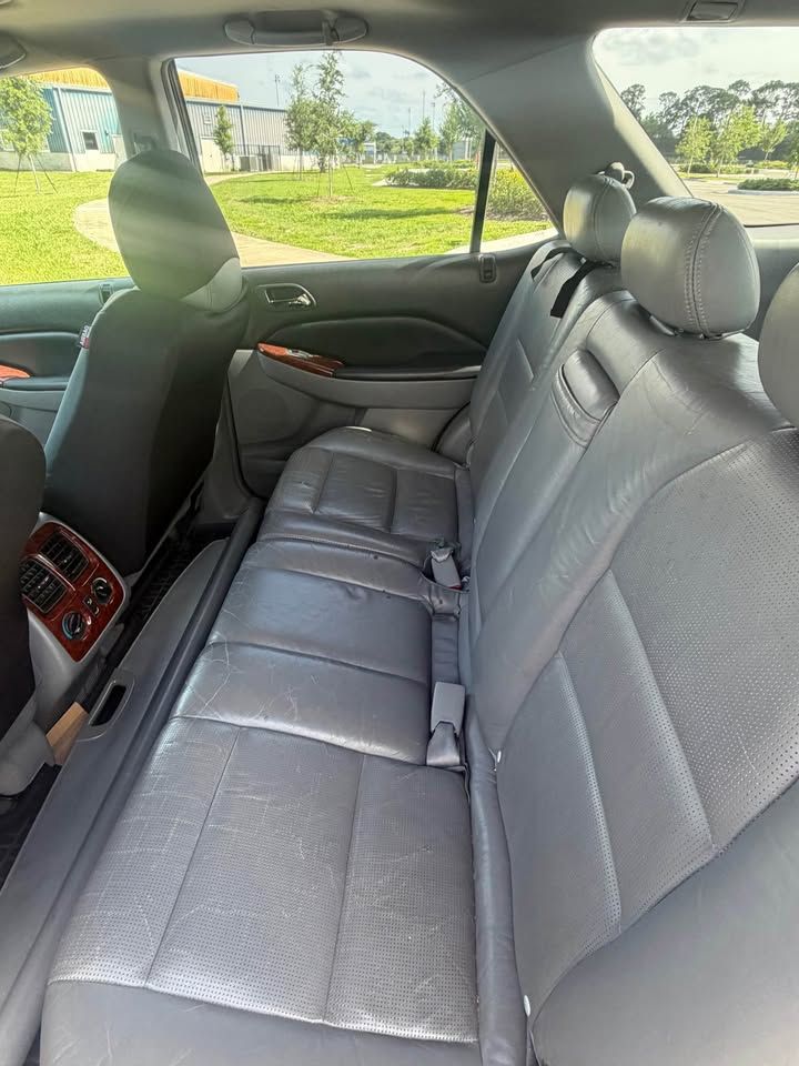 2004 Acura MDX